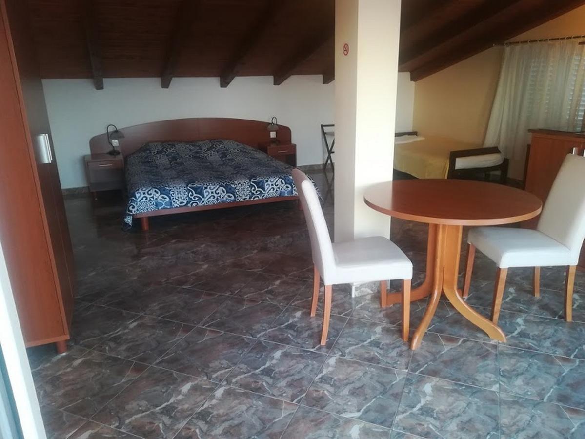 Apartments Barisic Hrvatskih Zrtava 404 Seget Vranjica Trogir Exterior photo