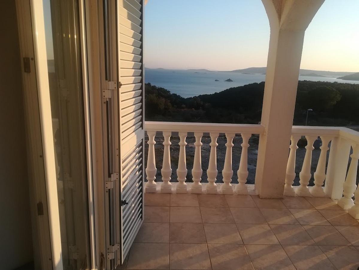 Apartments Barisic Hrvatskih Zrtava 404 Seget Vranjica Trogir Exterior photo